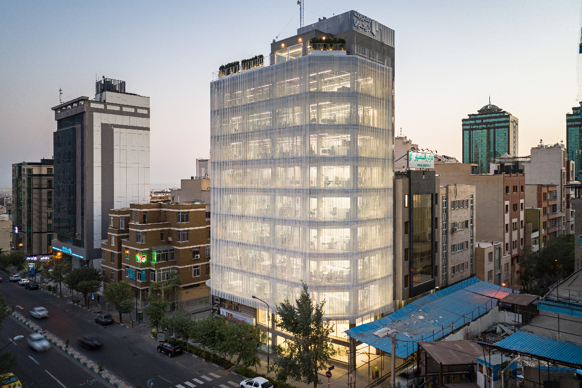 رتبه سوم، ﺑﺎزﺳﺎزى ﺳﻔﯿﺪ